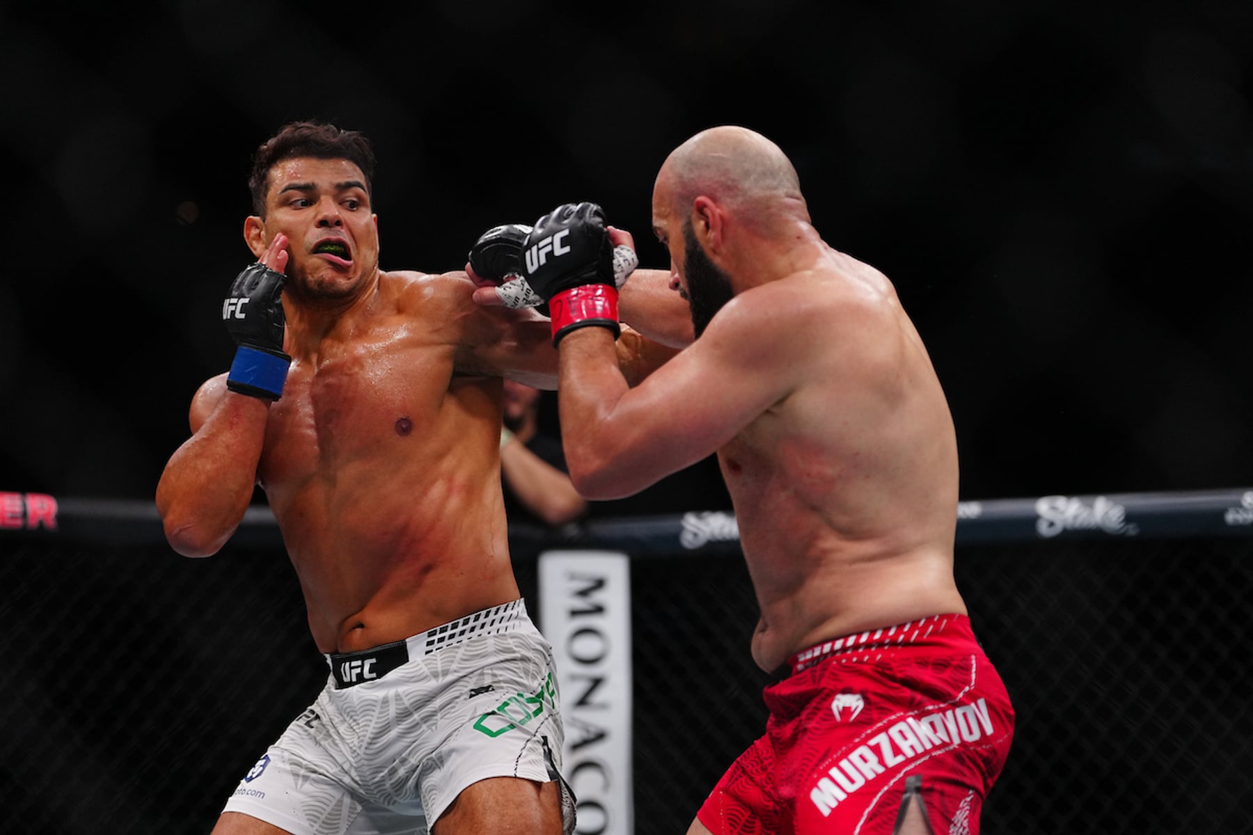 Borrachinha nocauteia no UFC 327, dança para Trump e estreia com vitória nos meio-pesados