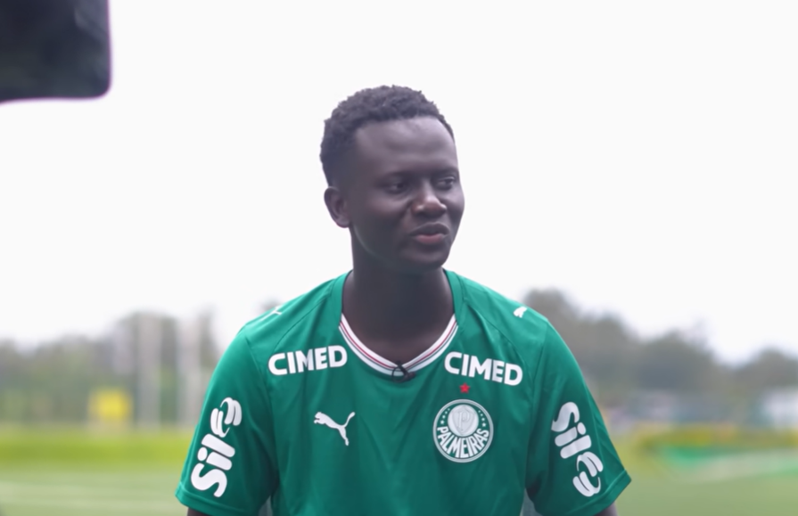 Palmeiras relaciona jovem marfinense Koné pela primeira vez em duelo decisivo da Libertadores