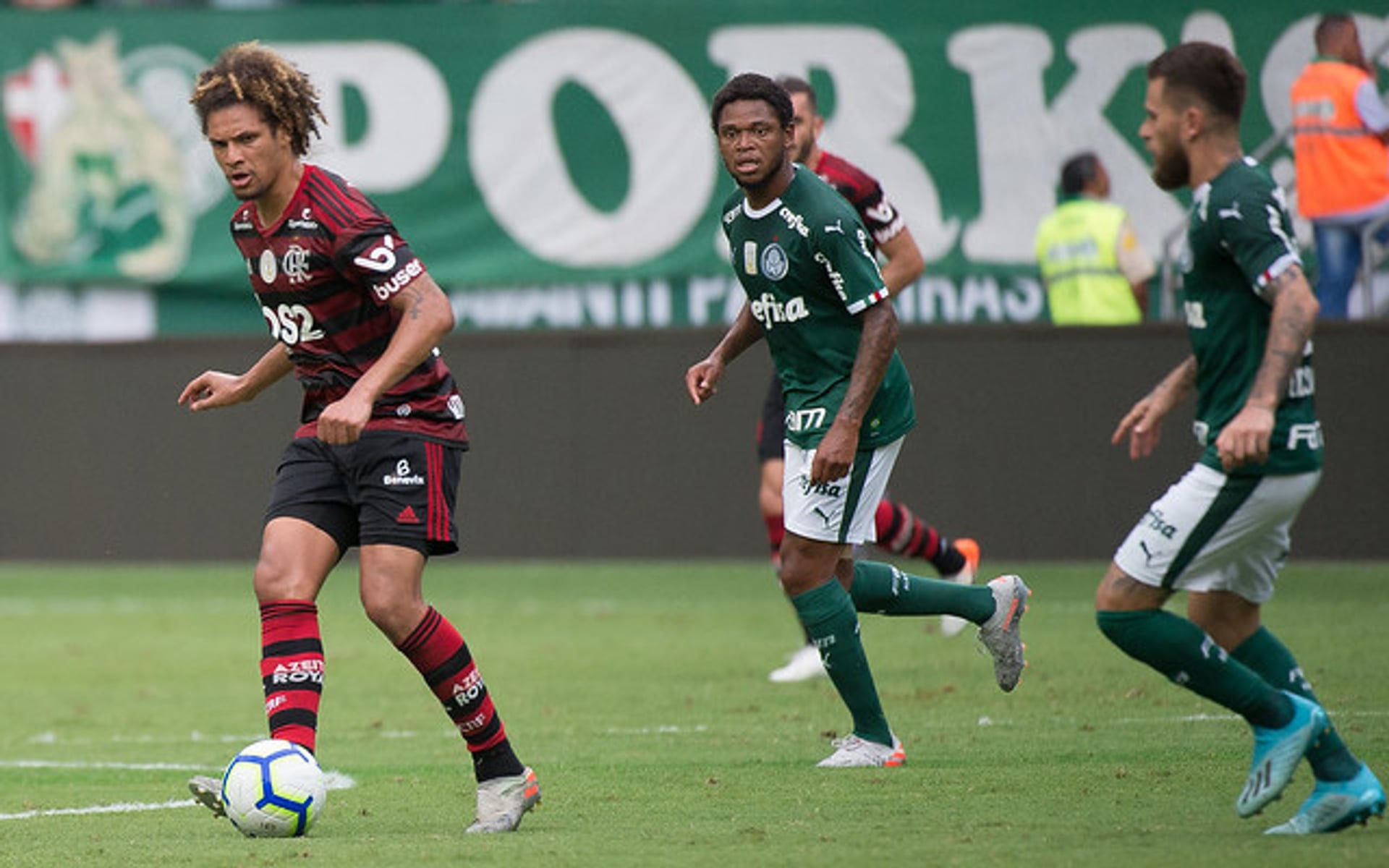 Palmeiras critica CBF por adiamento de Flamengo x Fluminense e cobra “imparcialidade” no Brasileirão