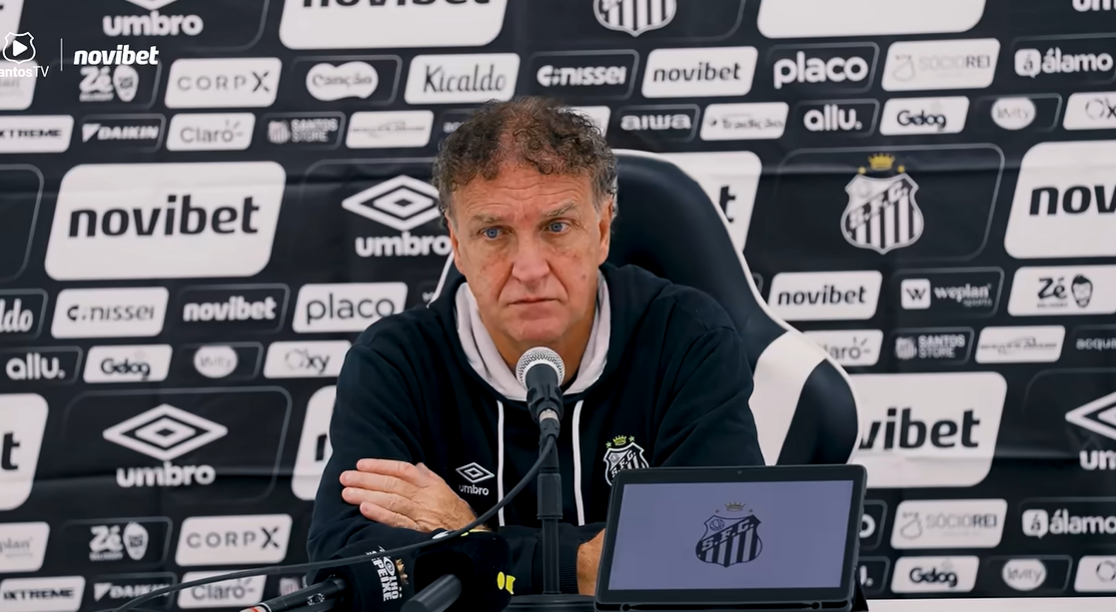 Cuca aguarda avaliação de Neymar e lamenta derrota do Santos para o Botafogo