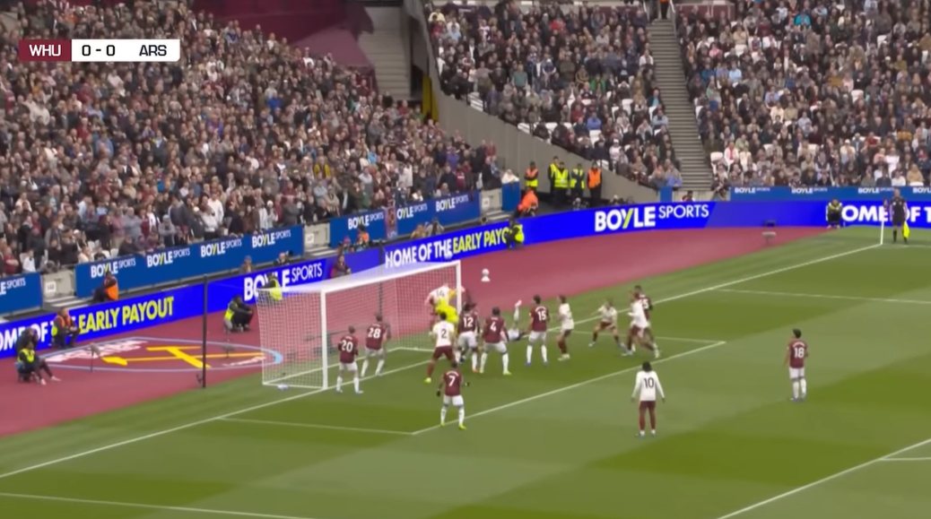 Arsenal vence West Ham no fim e abre vantagem na liderança da Premier League