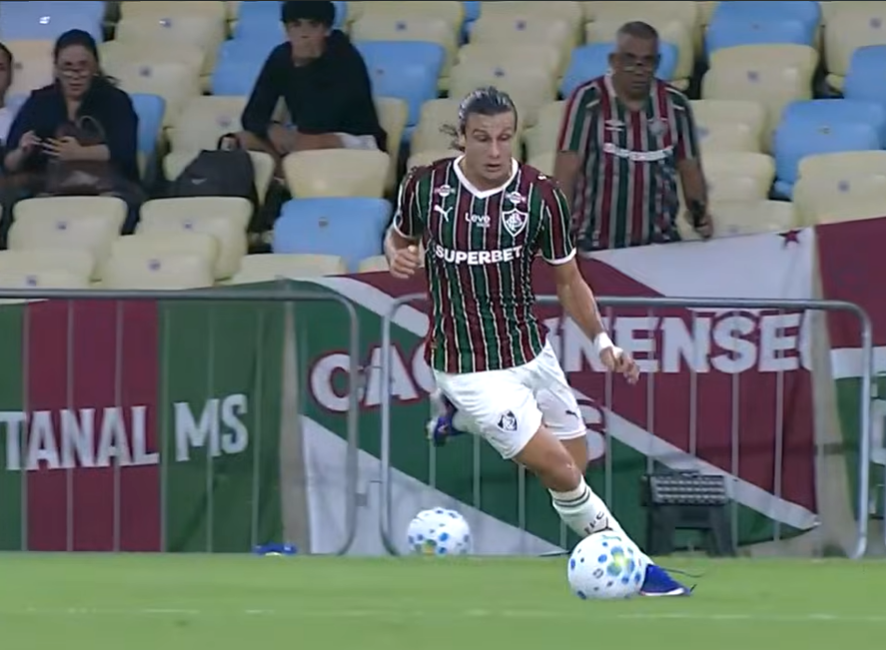 Fluminense vence São Paulo no Maracanã e cola nos líderes do Brasileirão