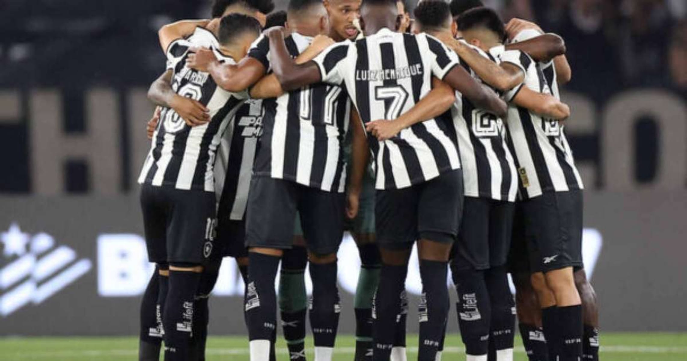 Botafogo empata com o Caracas na estreia de Franclim Carvalho e é vaiado no Nilton Santos
