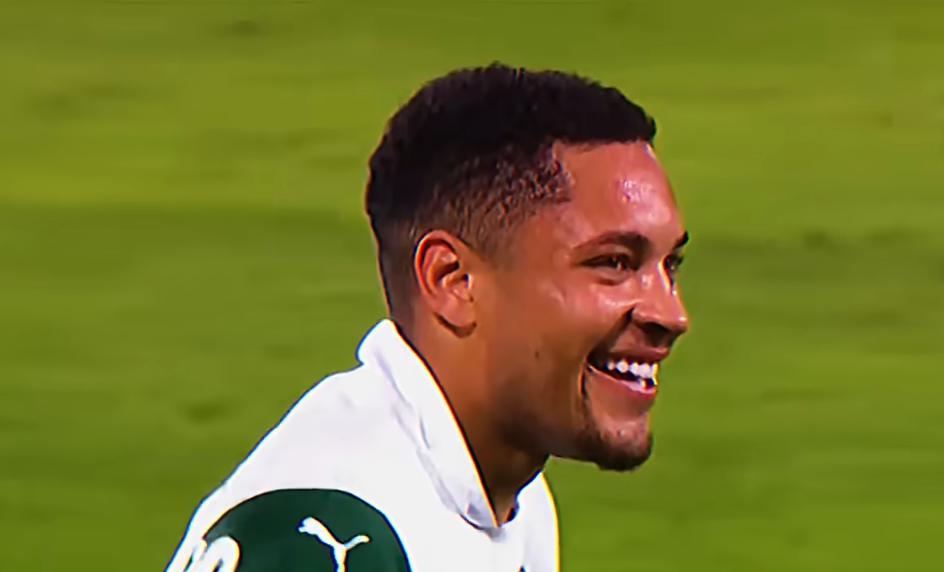 Vitor Roque avança na recuperação e pode reforçar o Palmeiras contra o Coritiba pelo Brasileirão