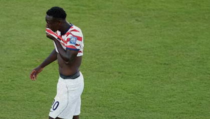 Fifa libera Balogun para as oitavas e decisão gera revolta da Uefa e da Federação Belga