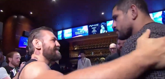 McGregor encontra Alex Poatan e toma partido em polêmica do UFC: "Eu vi"