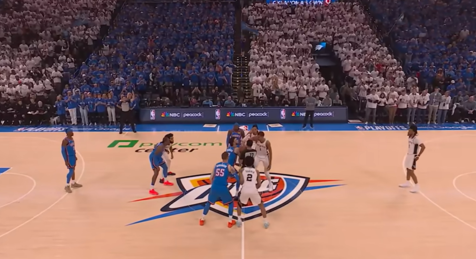Thunder reage em casa, bate Spurs e empata final do Oeste na NBA