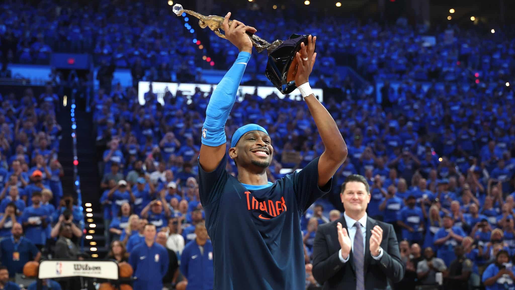 NBA anuncia finalistas ao MVP 2025/26: Jokic, Gilgeous-Alexander e Wembanyama disputam prêmio de melhor da temporada